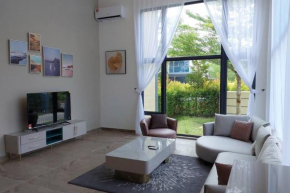 3 Room ForestCity Villa near Golf Course w Netflix